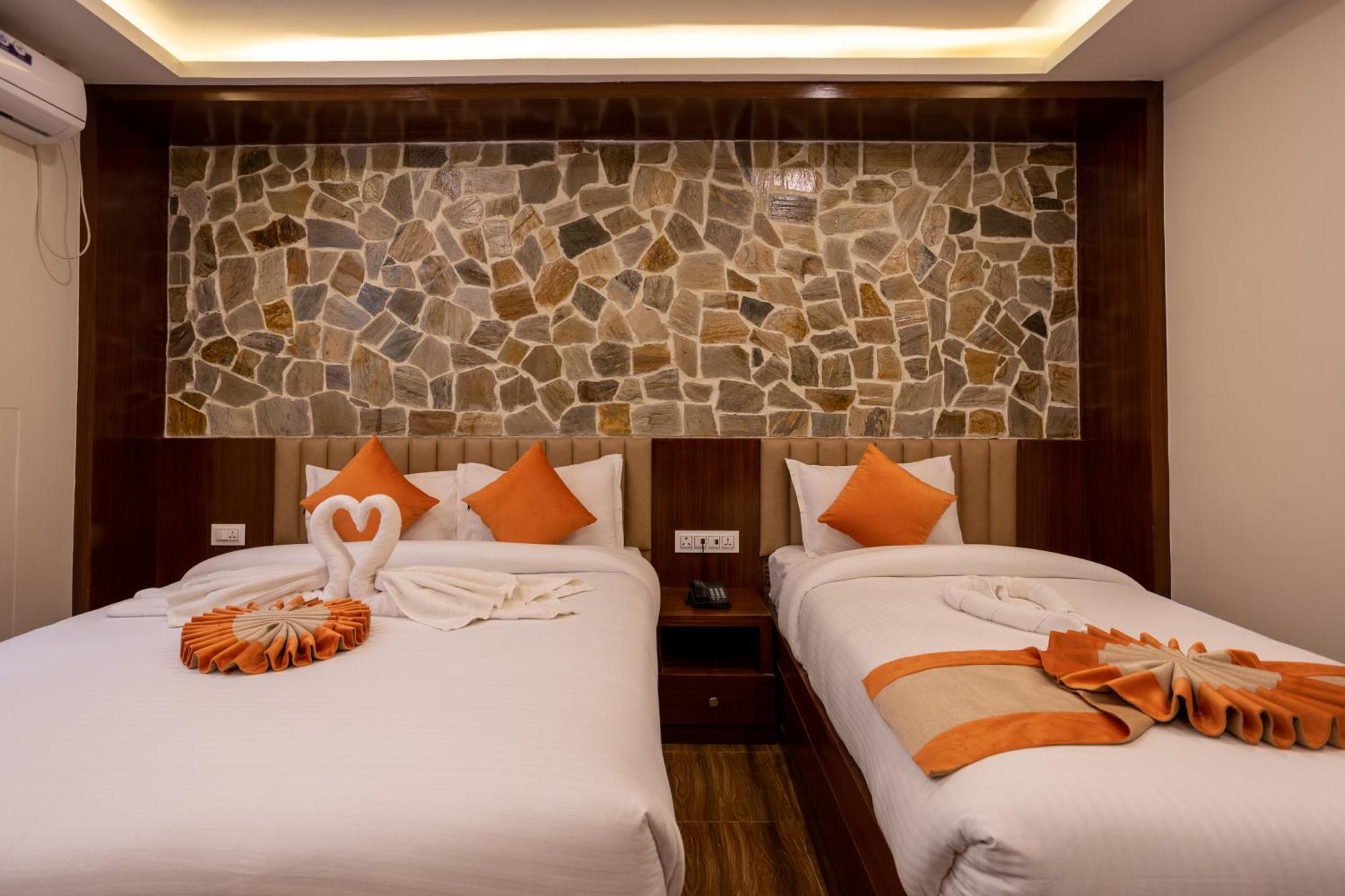 Airport Himalaya Boutique Hotel كاتماندو المظهر الخارجي الصورة