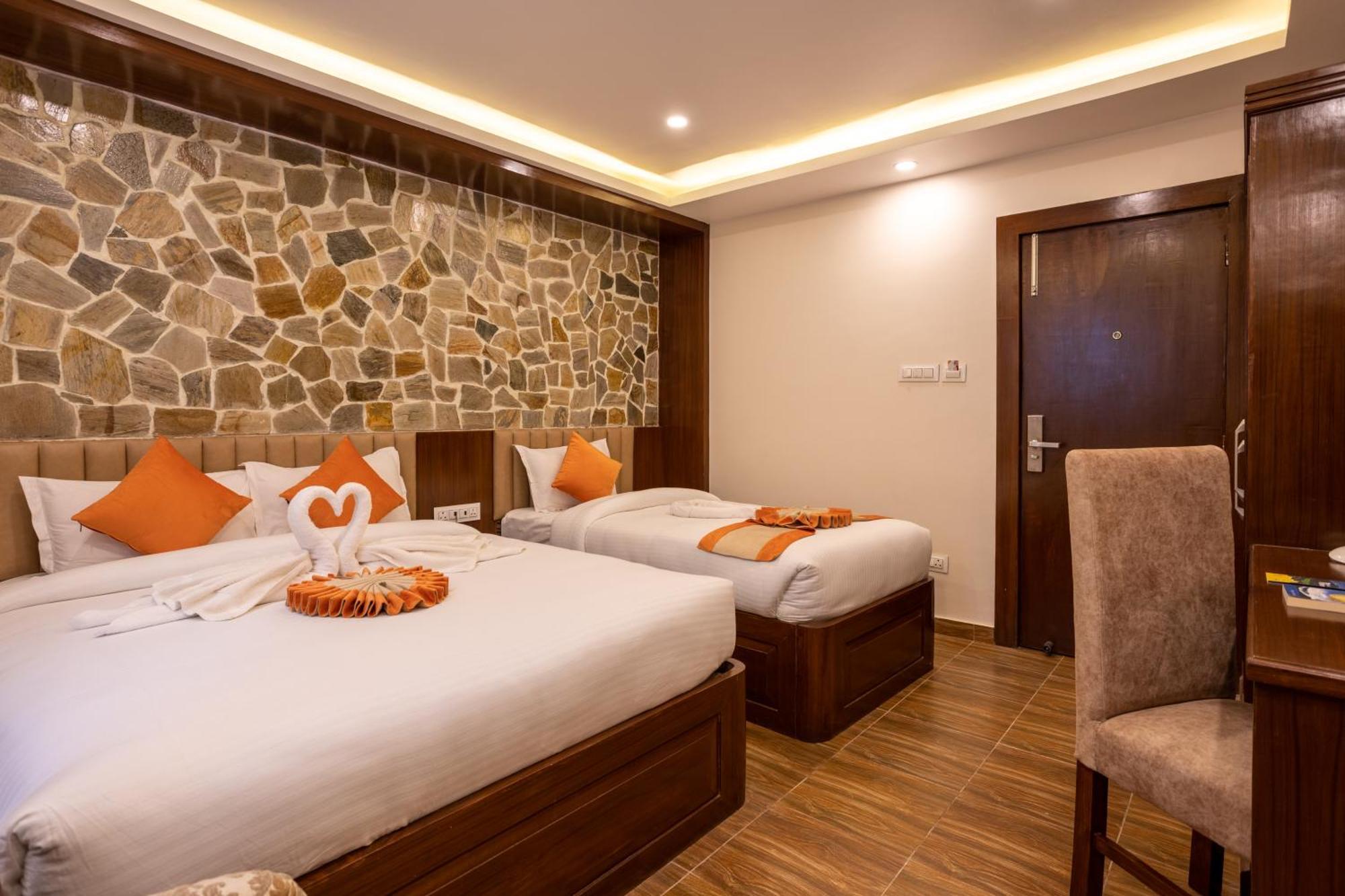 Airport Himalaya Boutique Hotel كاتماندو المظهر الخارجي الصورة
